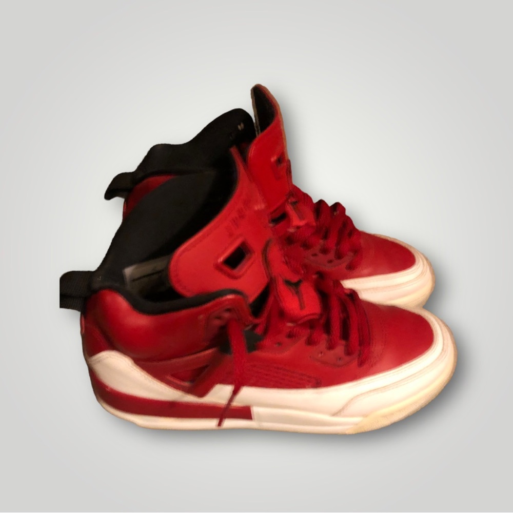 Jordan spizike shoes
